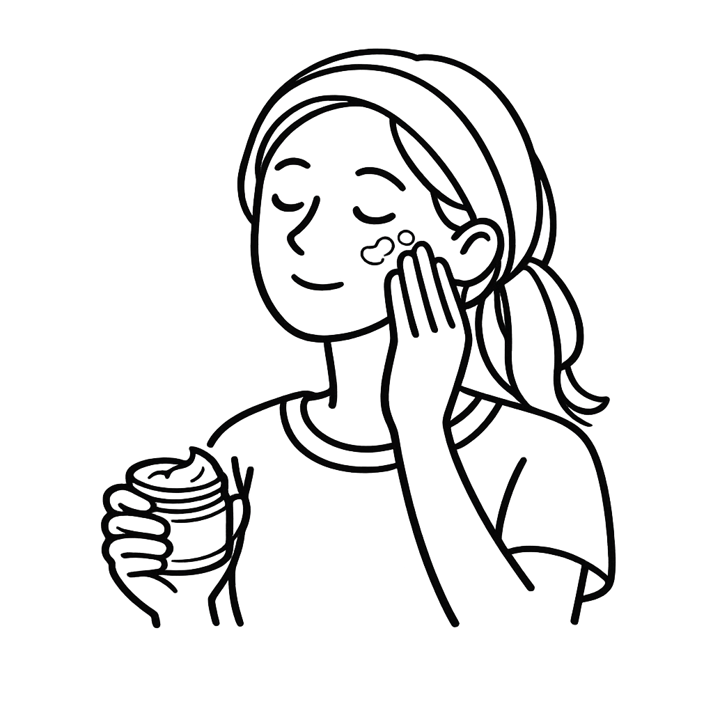 スキンケアしている女性／AMUBELLE／アンベル